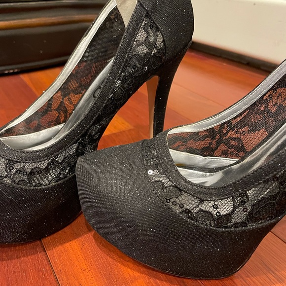 Black platform stilettos - Picture 3 of 11